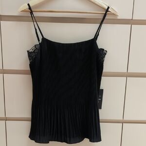 Lulu's Black Pleated Sleeveless Camisole